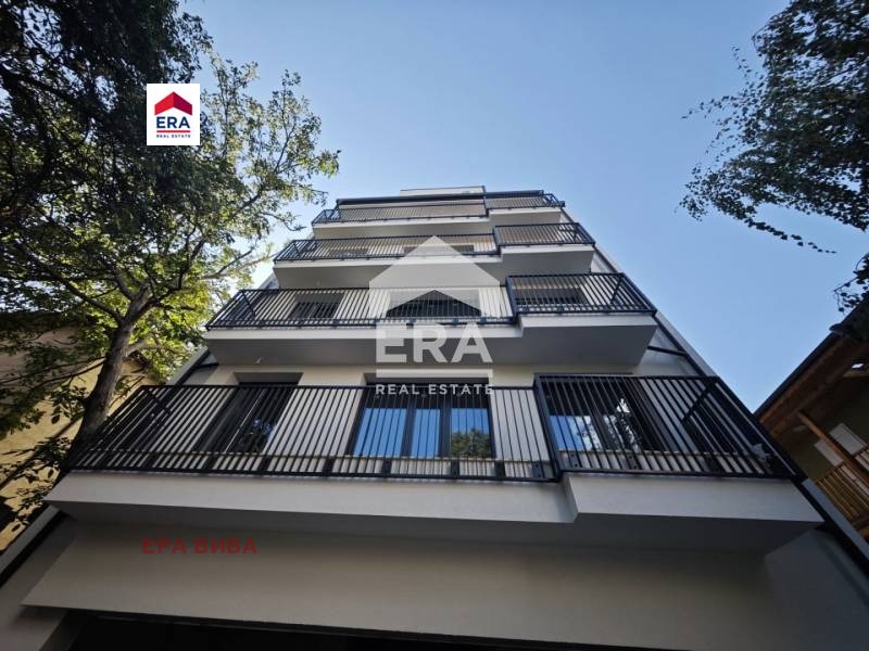 Продава 3-СТАЕН, гр. София, Център, снимка 2 - Апартаменти - 49358643