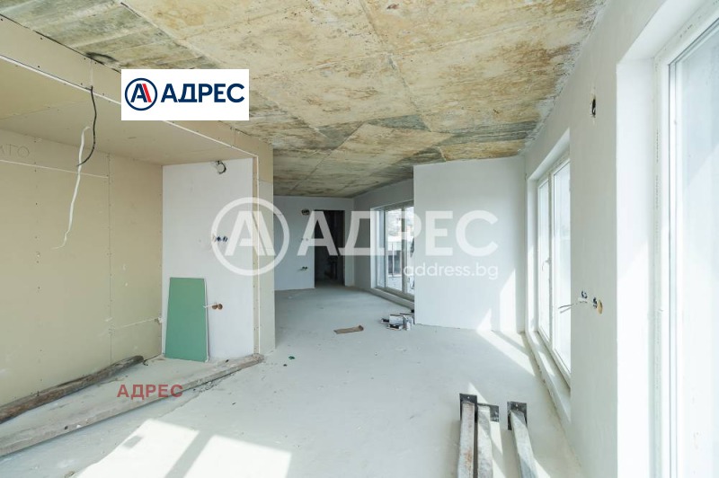 À venda  2 quartos Varna , m-t Dolna Traka , 198 m² | 68895494 - imagem [8]