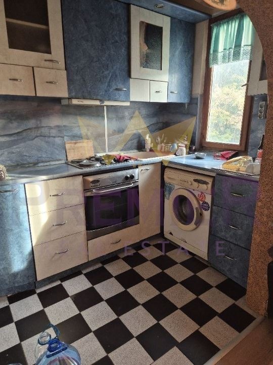 Продава 3-СТАЕН, гр. Варна, Гръцка махала