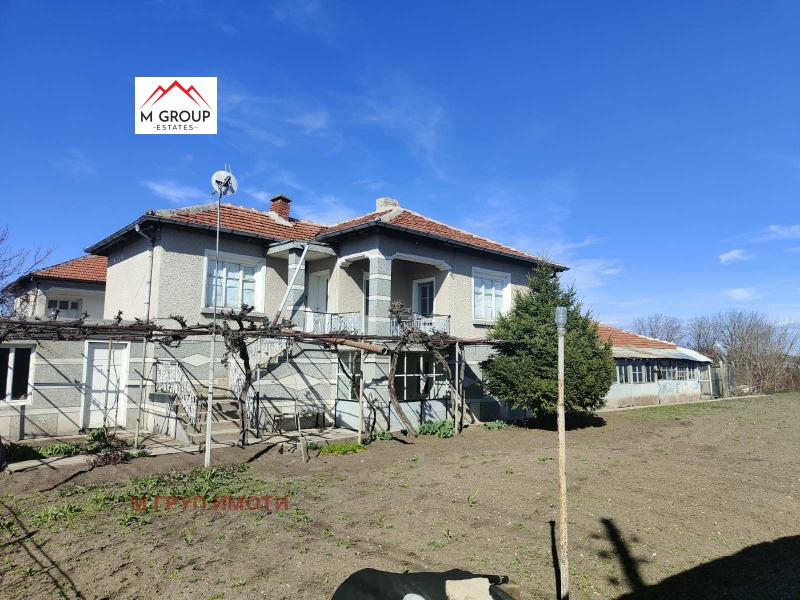 Продава КЪЩА, с. Конуш, област Пловдив, снимка 2 - Къщи - 40995315