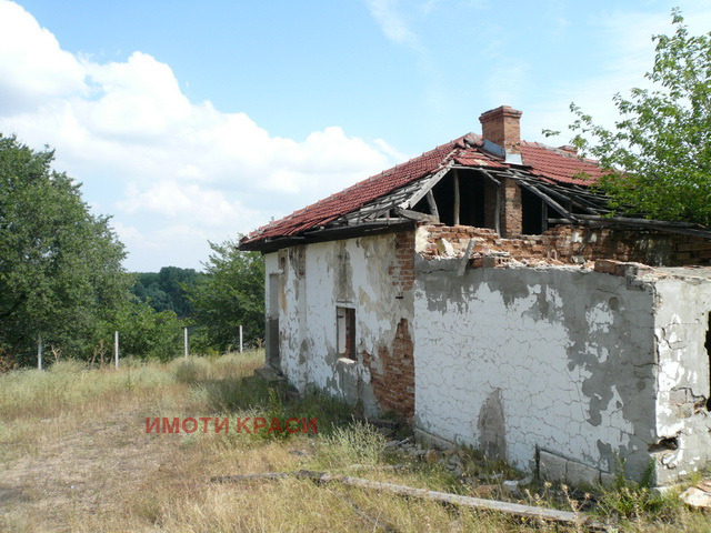 Продава  Къща, област Русе, с. Батин • 69 000 EUR • ID 78799374 — holmes.bg - [1] 