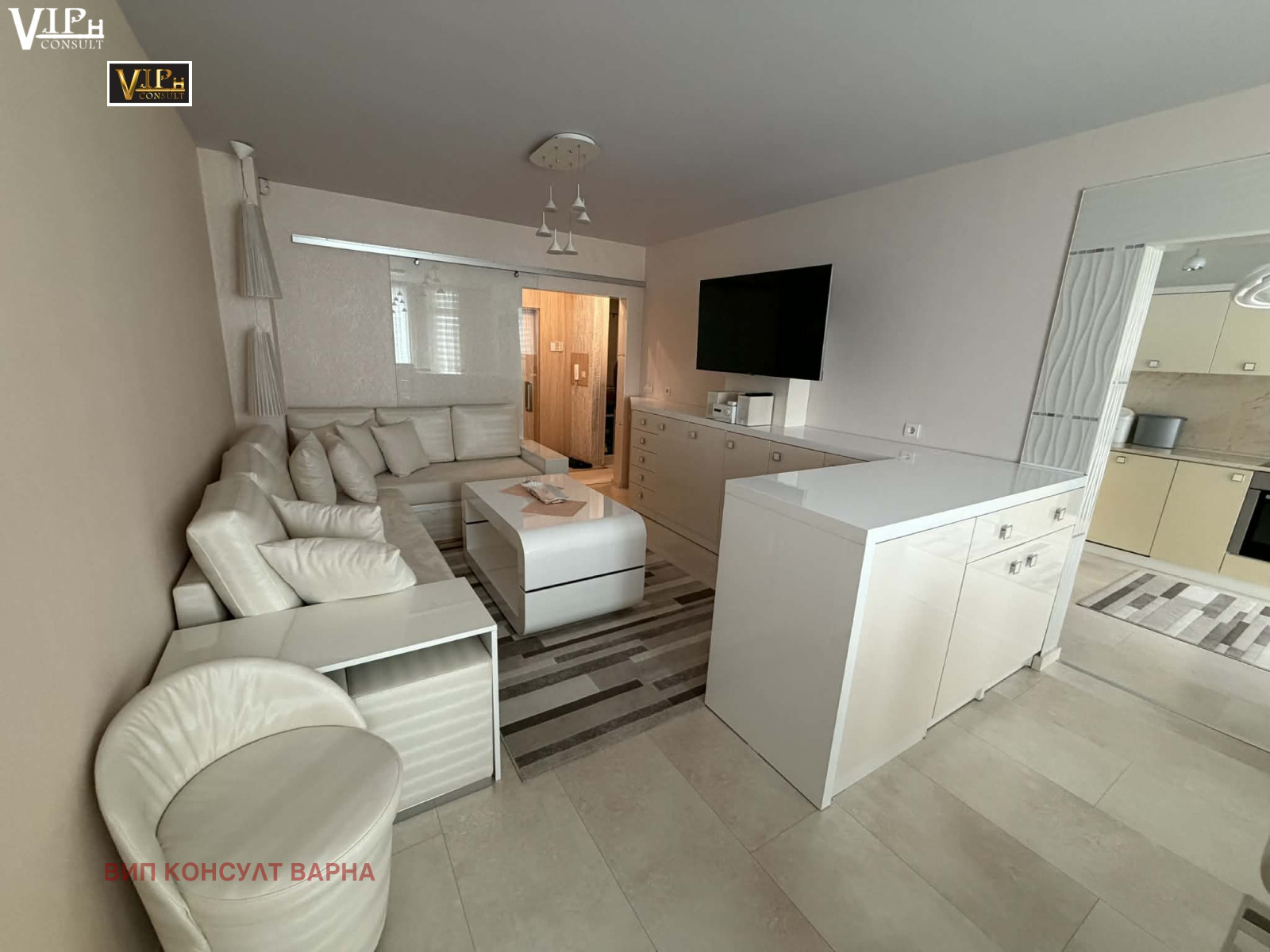 Продава 3-СТАЕН, гр. Варна, Лятно кино Тракия, снимка 3 - Апартаменти - 54039850