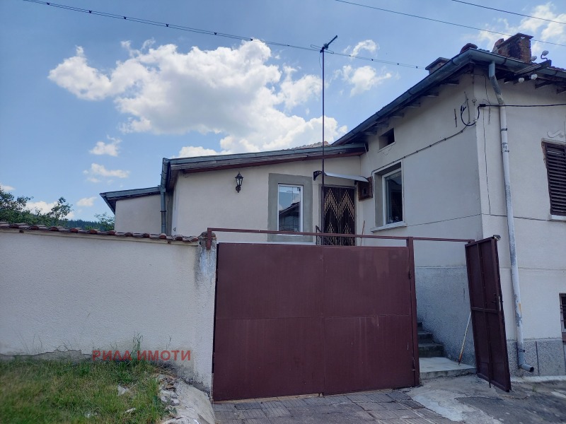 Продава  Къща област София , с. Поповяне , 150 кв.м | 36224674