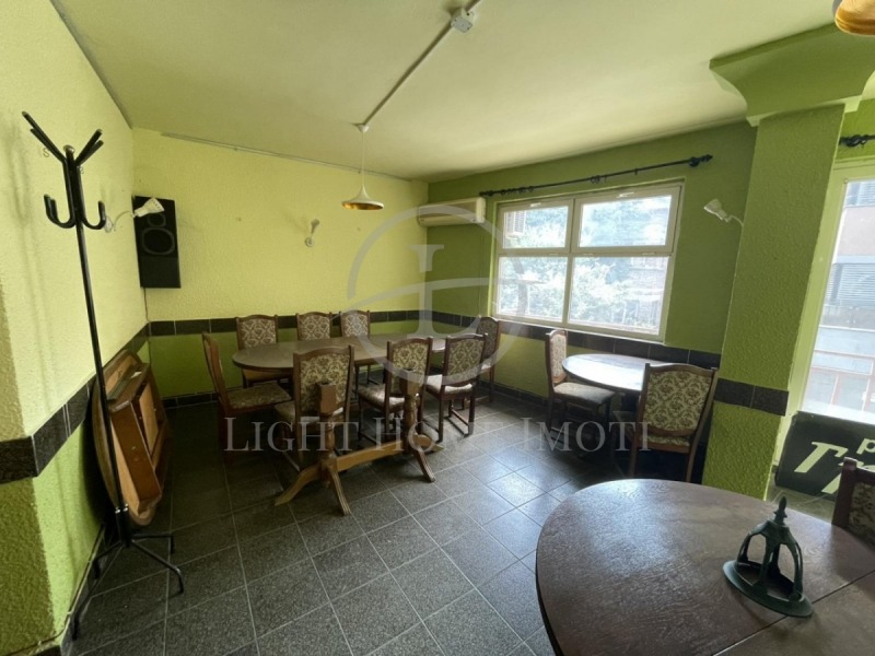 Продаја  Бар; кафић Пловдив , Каршијака , 150 м2 | 30946498