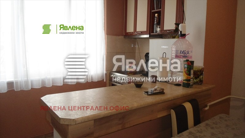 Продава 3-СТАЕН, гр. Перник, Изток, снимка 2 - Aпартаменти - 47298461