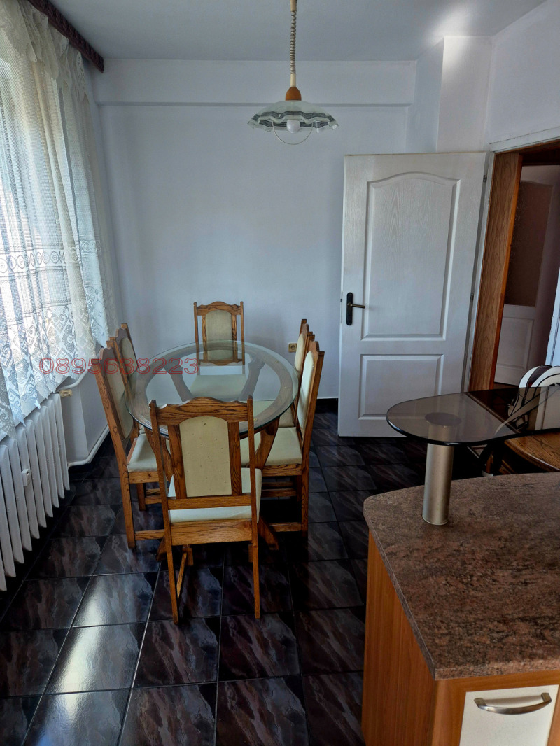 Продава  4-стаен град Шумен , Център , 120 кв.м | 87835309 - изображение [8]