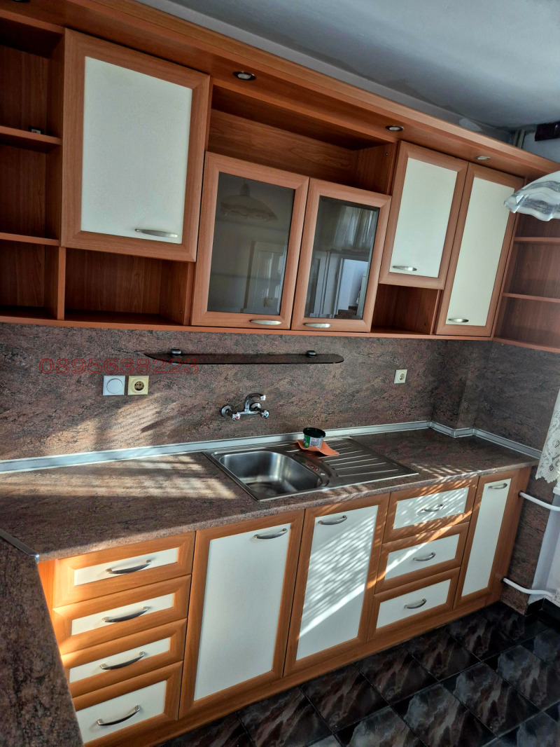Продава  4-стаен град Шумен , Център , 120 кв.м | 87835309