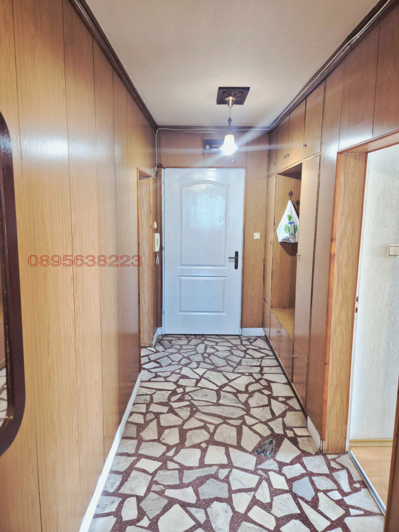 Продава  4-стаен град Шумен , Център , 120 кв.м | 87835309 - изображение [15]