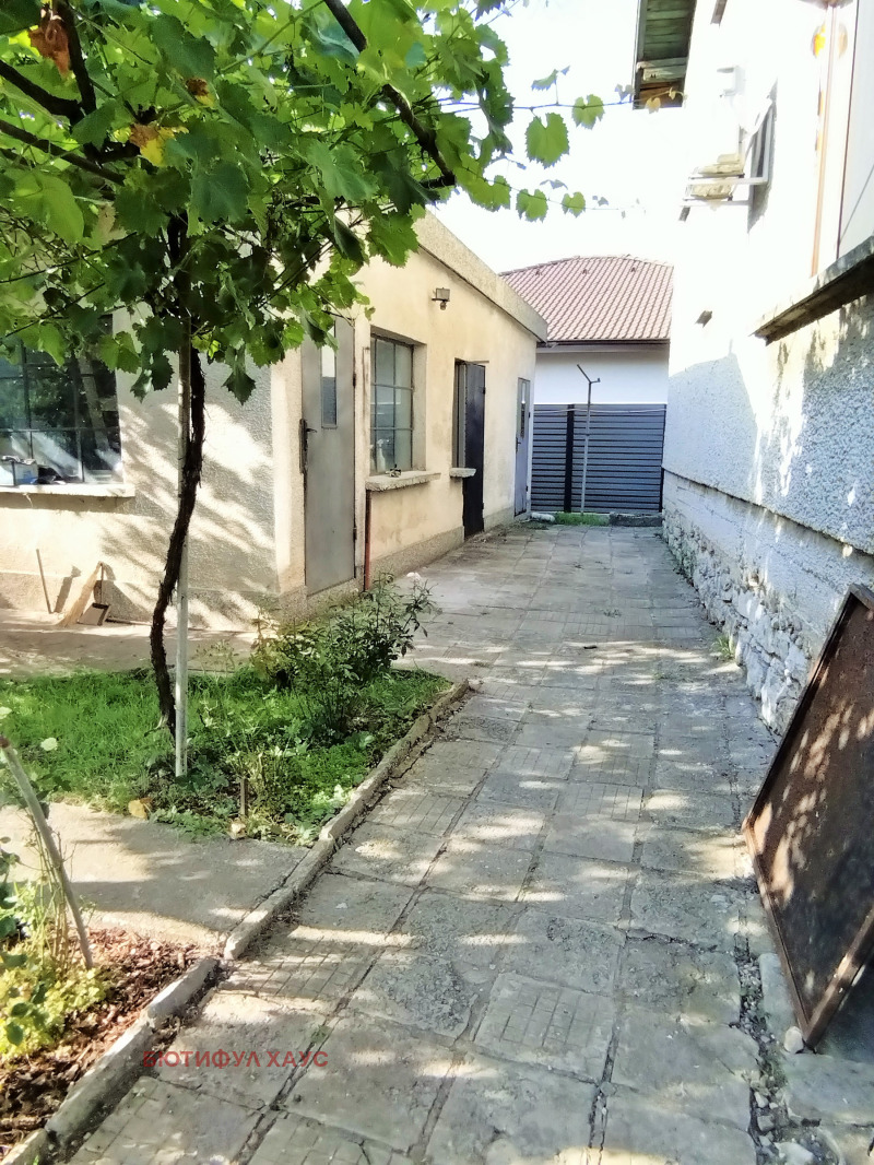 Продава КЪЩА, гр. София, с. Мрамор