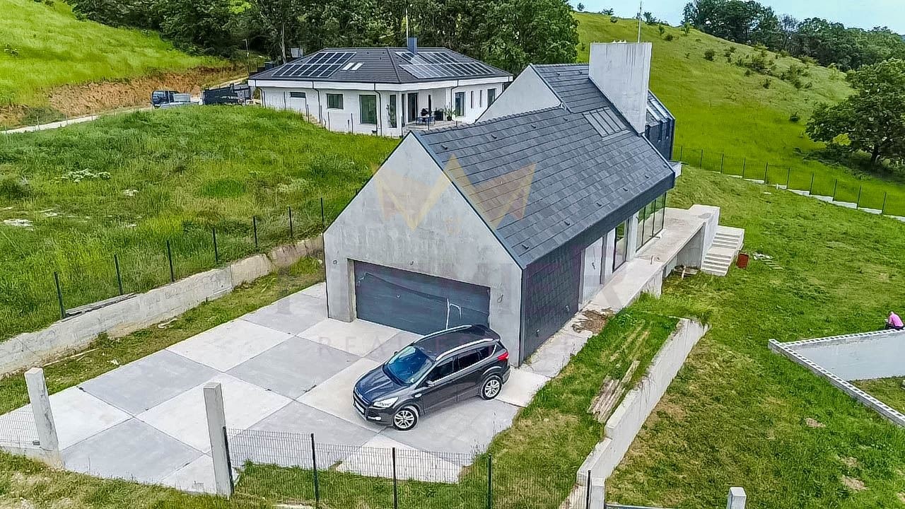 Продава КЪЩА, гр. Варна, с. Звездица, снимка 3 - Къщи - 53707193