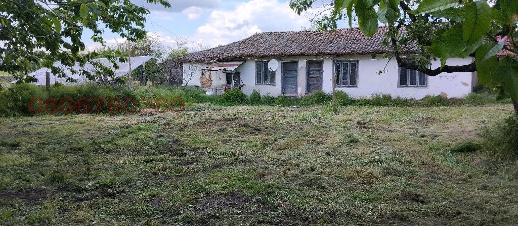 Продава КЪЩА, с. Смолница, област Добрич