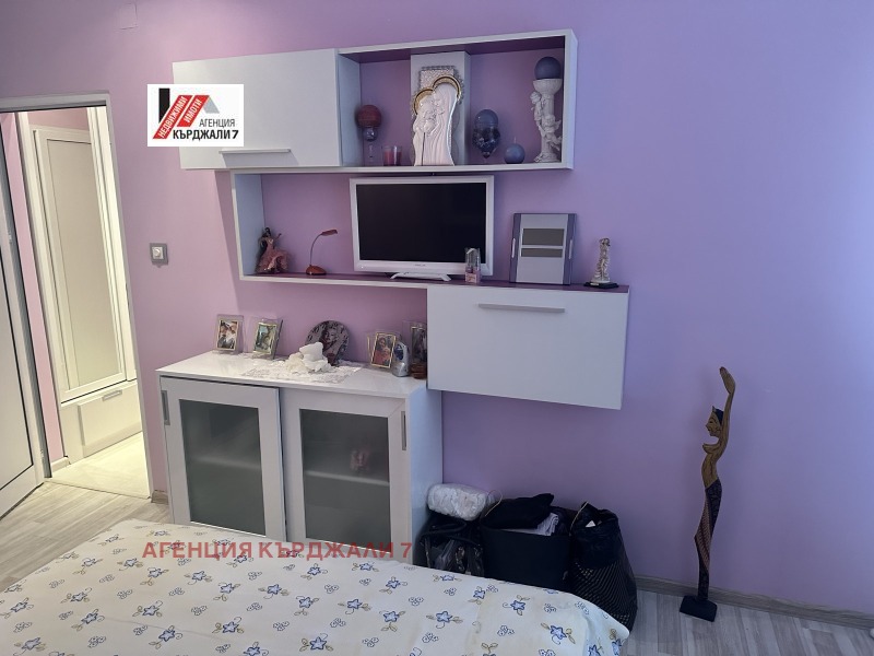 Продается  1 спальня Кърджали , Център , 54 кв.м | 73199043 - изображение [9]