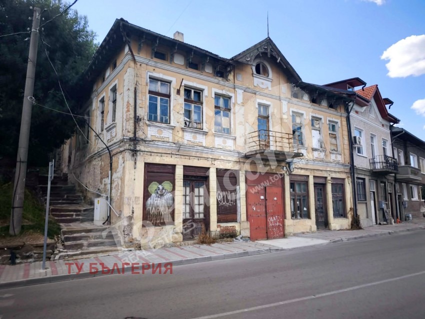Продава КЪЩА, гр. Велико Търново, Стара част