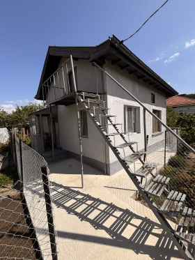 Casa Slivnica, região Sófia