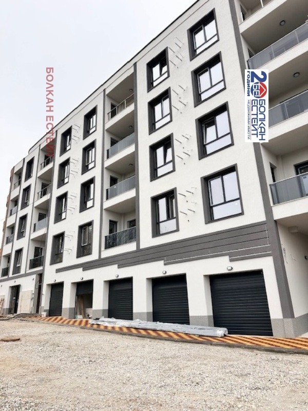 Продава 3-СТАЕН, гр. Велико Търново, Бузлуджа, снимка 2 - Апартаменти - 48305838