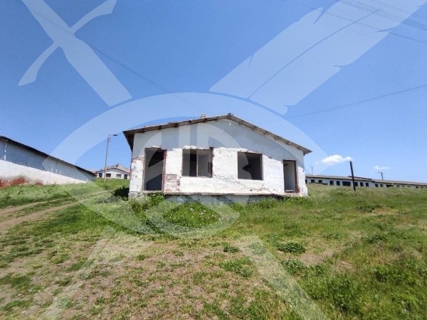 Продава бизнес имот, гр. карнобат, област бургас