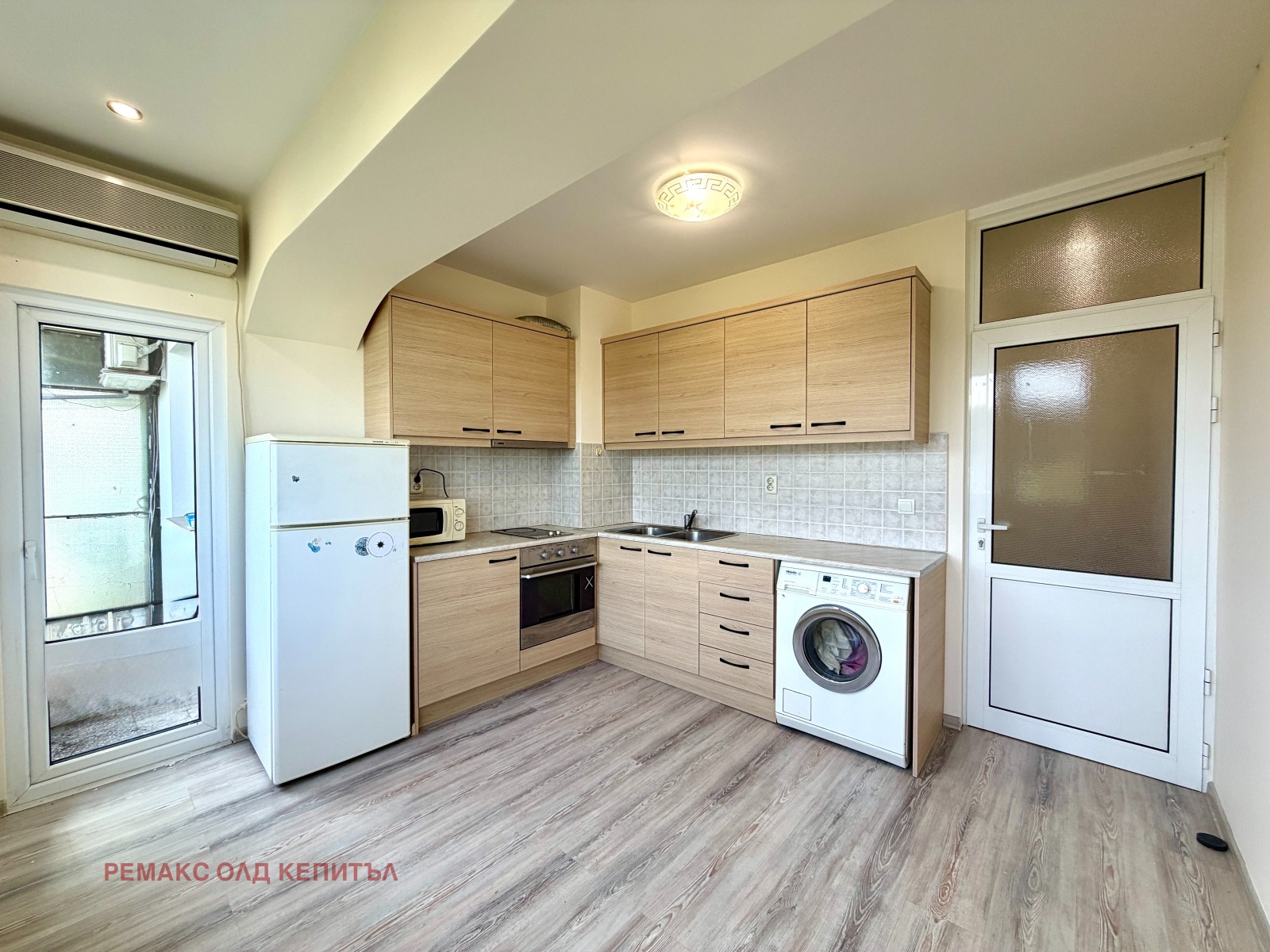 Продава 2-СТАЕН, гр. Велико Търново, Чолаковци, снимка 2 - Апартаменти - 56120478