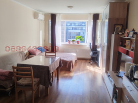 Продава  1-стаен, град София