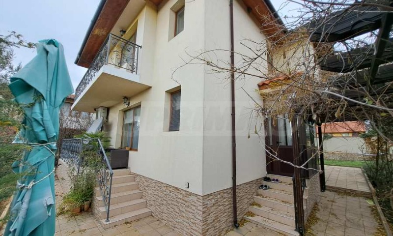 Продава КЪЩА, гр. Бургас, Банево, снимка 3 - Къщи - 46685364