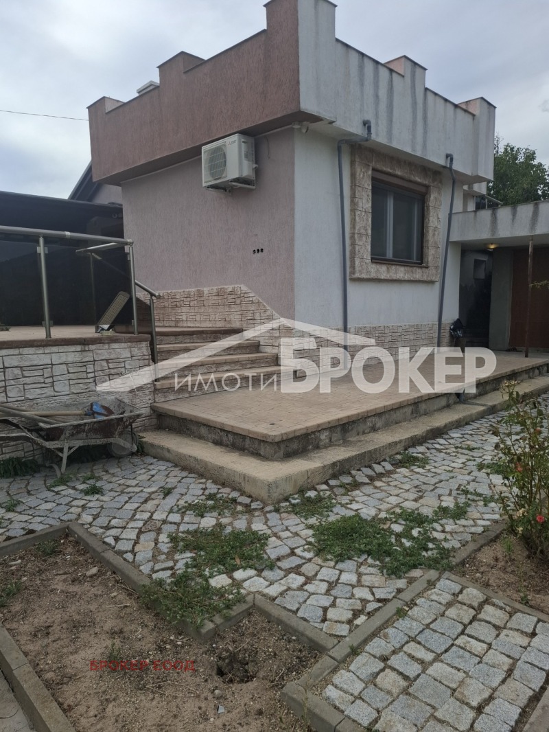 Продава ВИЛА, град Сливен, в.з. Сливен • по договаряне • 70713976 — Holmes.bg