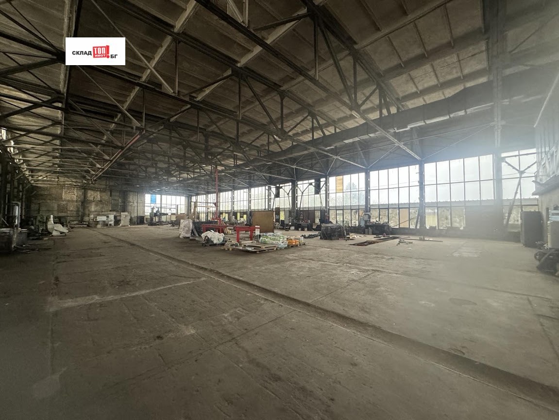 Продава СКЛАД, гр. Казанлък, област Стара Загора, снимка 2 - Складове - 53693939