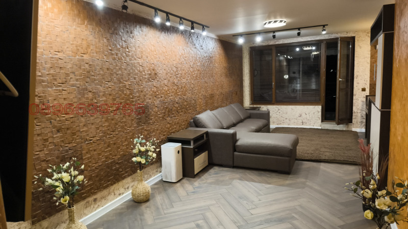 Продава 3-СТАЕН, град Варна, к.к. Златни пясъци • 240000 € / 469399.20 лв. • 23025330 1