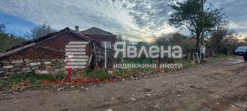 Продава КЪЩА, с. Гюльовца, област Бургас, снимка 3 - Къщи - 43172700