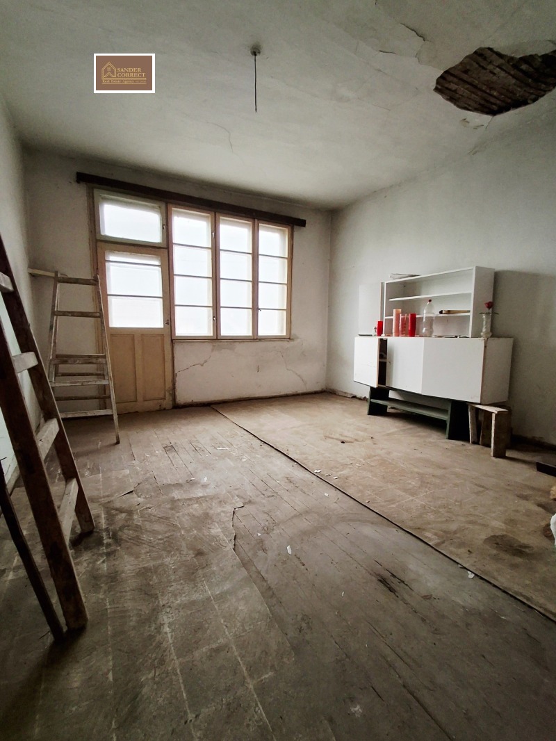 Продава КЪЩА, гр. София, с. Долни Пасарел, снимка 3 - Къщи - 52731900