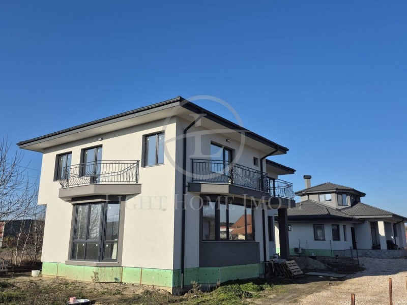 Продава КЪЩА, с. Златитрап, област Пловдив, снимка 10 - Къщи - 53363131