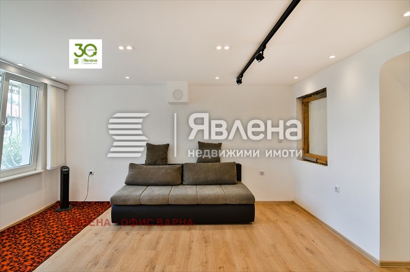 Продава КЪЩА, гр. Варна, Бриз, снимка 7 - Къщи - 49457683