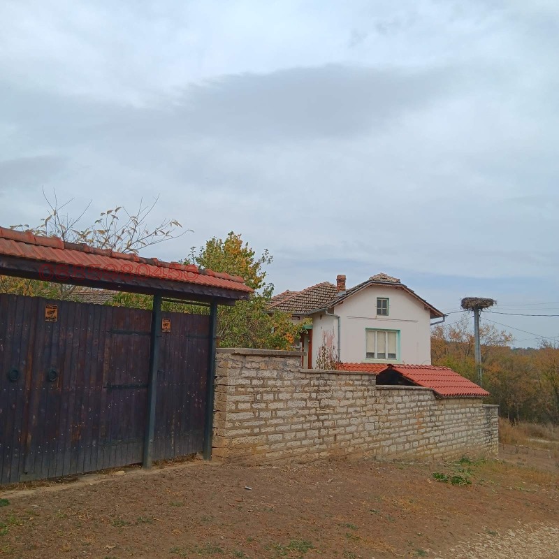Продава КЪЩА, с. Драгана, област Ловеч, снимка 4 - Къщи - 52772601