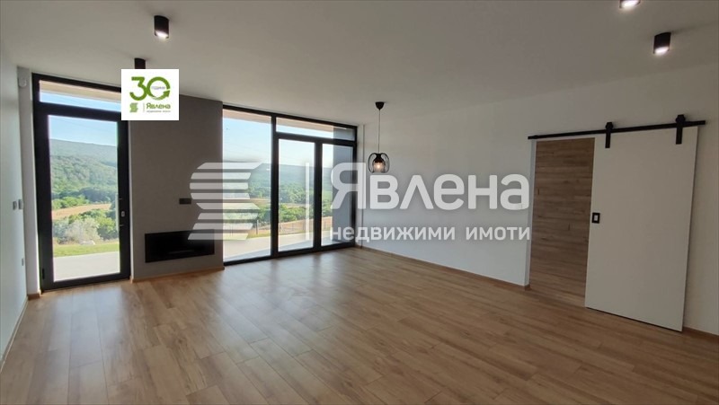 Продава КЪЩА, с. Църква, област Добрич