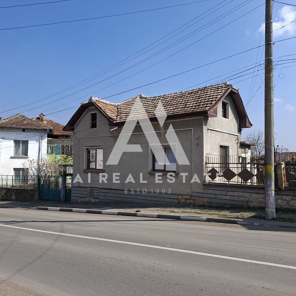 Продава КЪЩА, с. Садовец, област Плевен