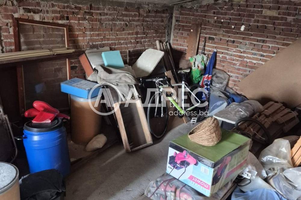Продава КЪЩА, с. Гурмазово, област София област, снимка 12 - Къщи - 55024124