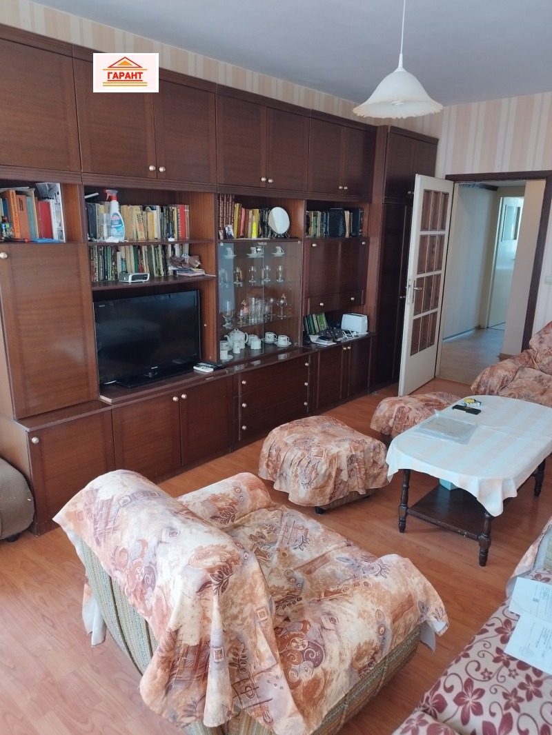 Na prodej  2 ložnice Pleven , Družba 4 , 85 m2 | 94060066 - obraz [2]