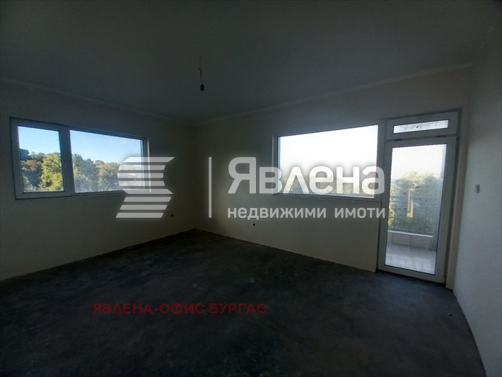 Продава ЕТАЖ ОТ КЪЩА, гр. Царево, област Бургас, снимка 3 - Етаж от къща - 56217292