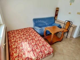 Studio Colhozen pazar, Varna 1