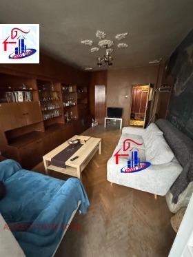 3 camere da letto Voenno uchilishte, Shumen 1