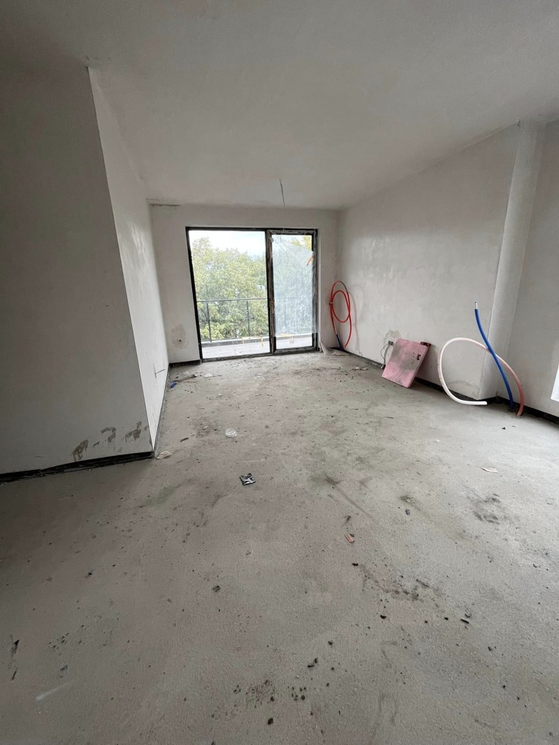 À venda  2 quartos Pernik , Iztok , 93 m² | 86572665 - imagem [8]