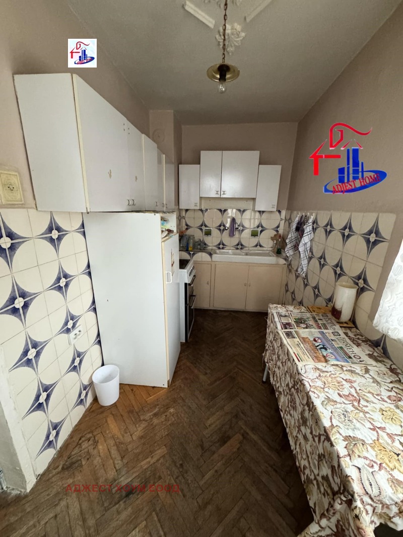 Продава  4-стаен град Шумен , Военно училище , 110 кв.м | 67075242 - изображение [5]