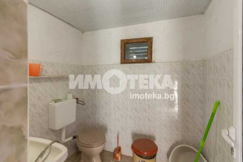 Продава КЪЩА, гр. Балчик, област Добрич, снимка 15 - Къщи - 49330306