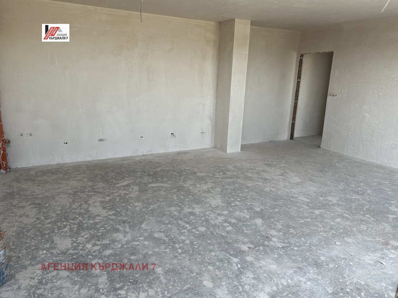 Продава 2-СТАЕН, гр. Кърджали, Център, снимка 2 - Апартаменти - 54448045