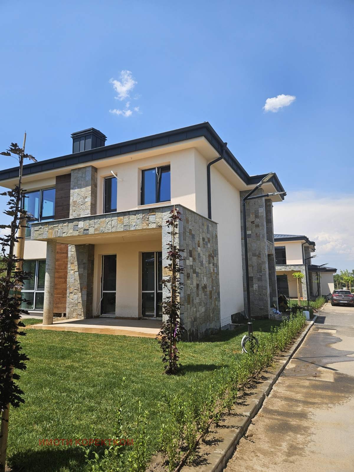 Продава КЪЩА, гр. София, гр. Банкя