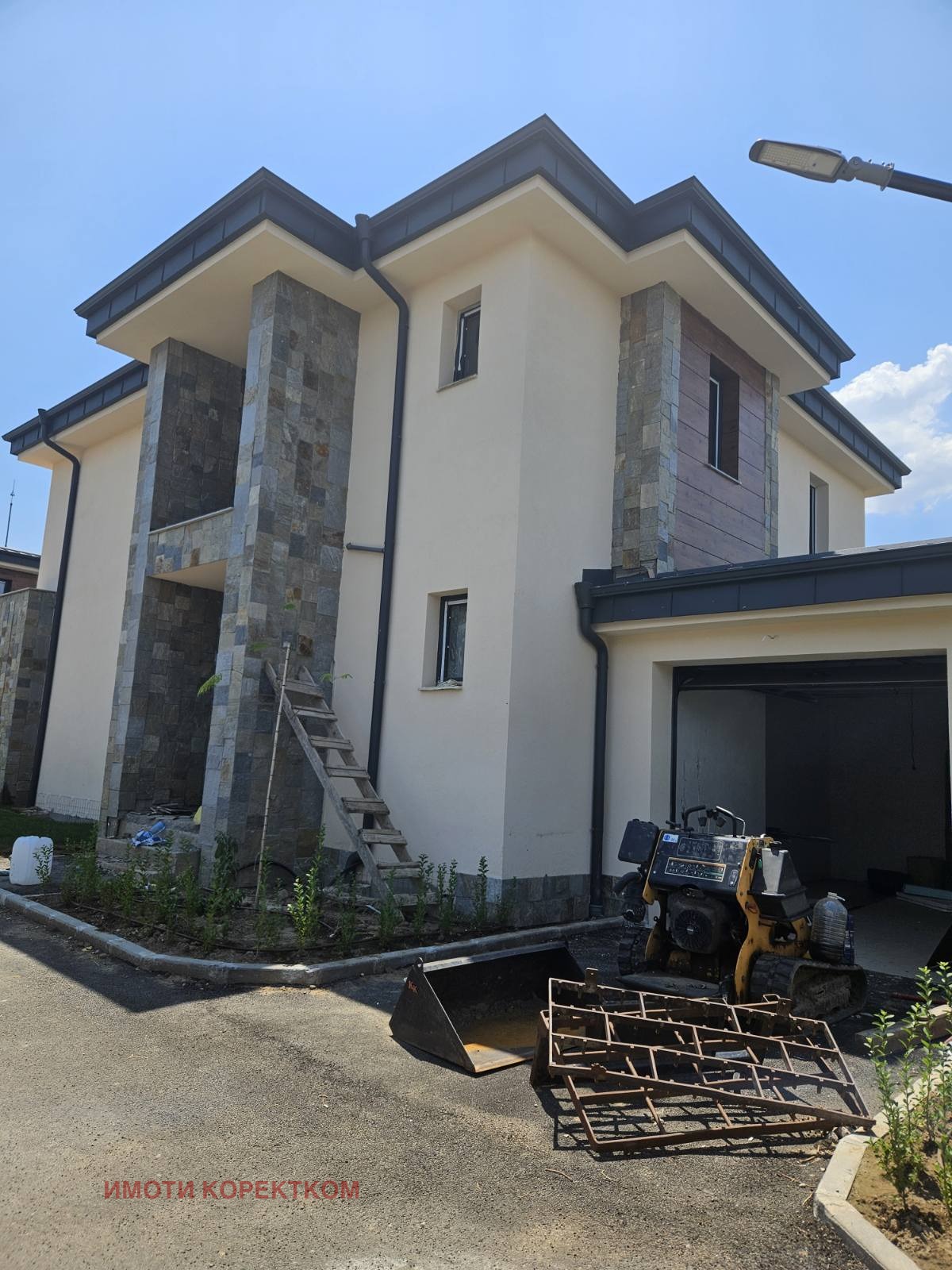 Продава КЪЩА, гр. София, гр. Банкя, снимка 2 - Къщи - 53920815