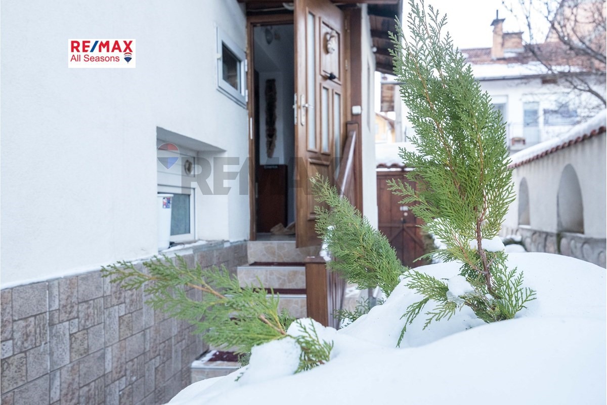 Продава КЪЩА, гр. Банско, област Благоевград, снимка 2 - Къщи - 55460265