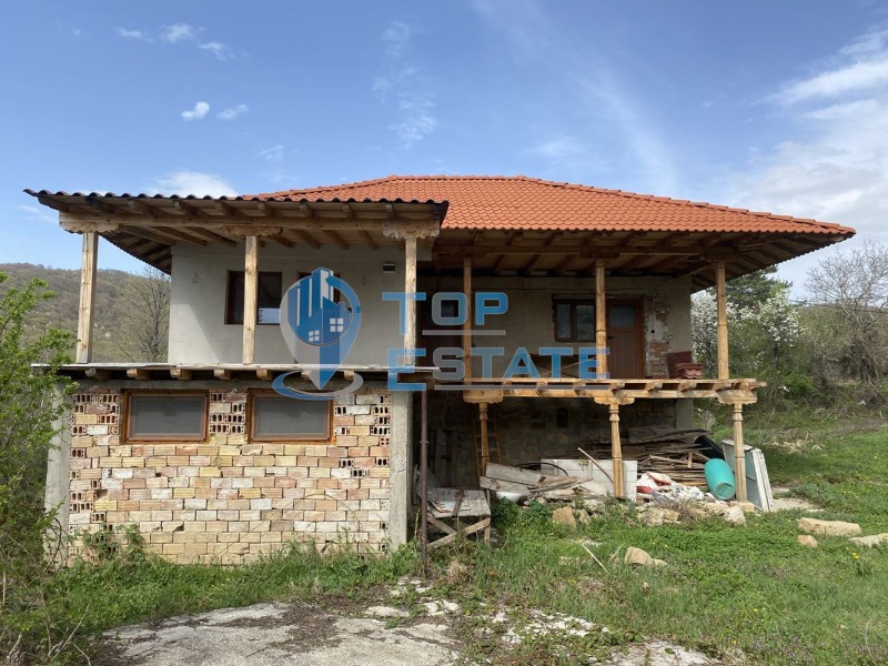 Продава КЪЩА в област Велико Търново, гр. Елена - 140 кв.м / 70 000 € » 136 908.10 лв., ТОП ЕСТЕЙТ