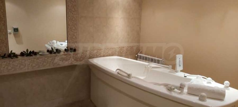 Till salu  Hotell Varna , k.k. Zlatni pjasaci , 26165 kvm | 34643883 - bild [12]