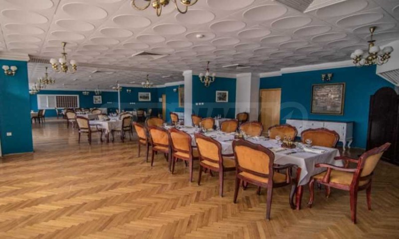 Till salu  Hotell Varna , k.k. Zlatni pjasaci , 26165 kvm | 34643883 - bild [5]
