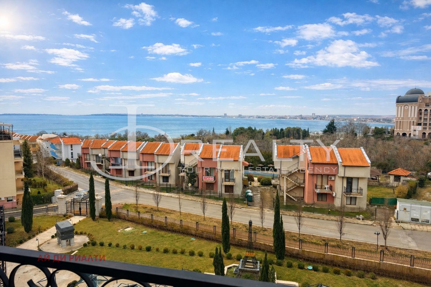 Продава 3-СТАЕН, гр. Свети Влас, област Бургас