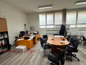 Escritório Manastirski livadi, Sofia